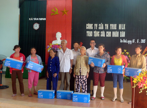 Công ty cổ phần chuỗi thực phẩm TH hỗ trợ nông dân Quảng Bình